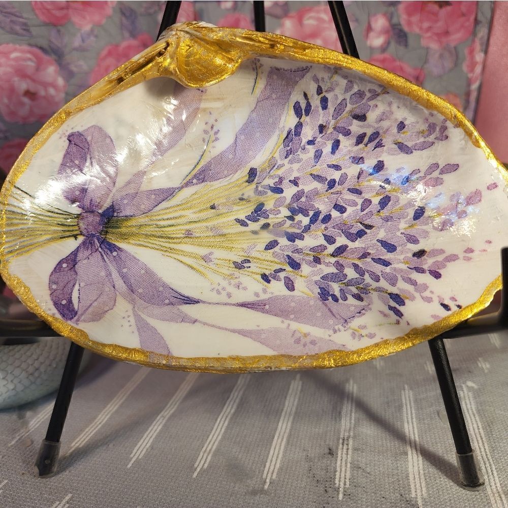 DECOUPAGE CLAM SHELL DECOUPAGE PURPLE FLOWERS WITH RIBBON TRINKET DISH